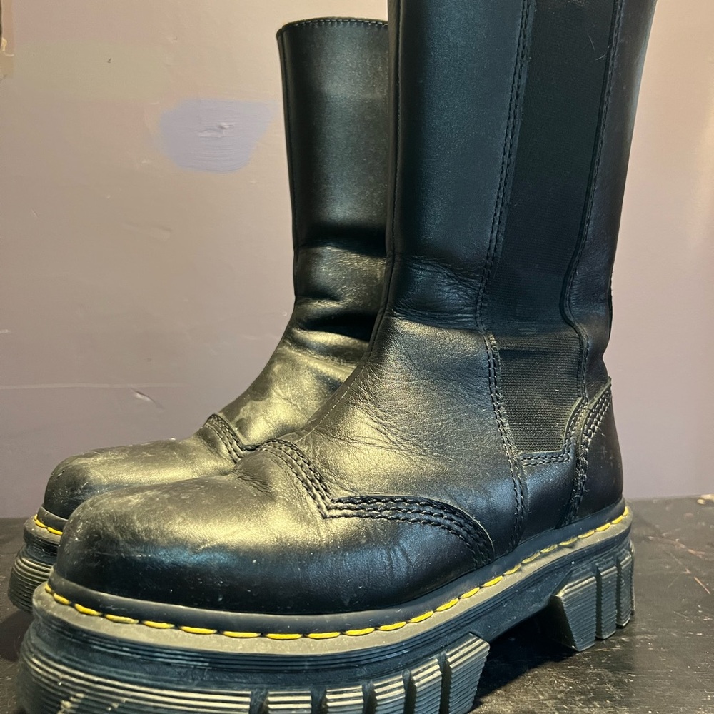 Dr. Martens Black Leather Chelsea Boots